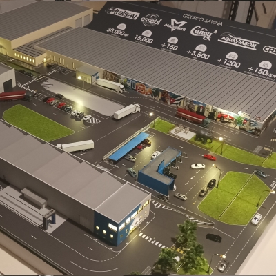 Modello plastico stabilimento logistico